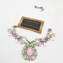 Load image into Gallery viewer, women ladies statement necklace