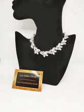 Load image into Gallery viewer, crystal choker necklace