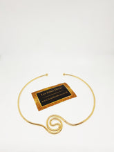 Load image into Gallery viewer, gold statement necklace