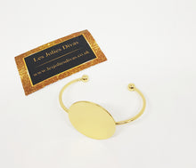 Load image into Gallery viewer, Gold cuff bracelet for women