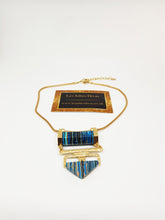 Load image into Gallery viewer, Ladies blue statement necklace