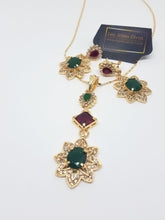 Load image into Gallery viewer, Gold ladies statement jewellery set